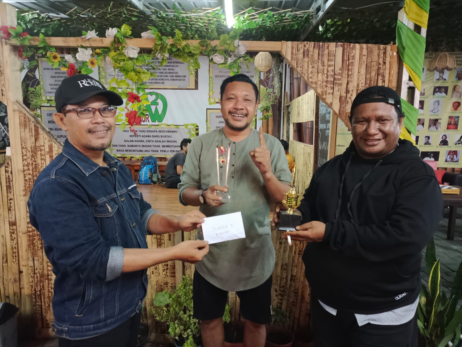 Photo of KUMPULAN AKADEMISI PROVINSI MALUKU UTARA MEMERIAHKAN HUT ke-77 REPUBLIK INDONESIA DENGAN LOMBA OLAH PIKIR DOMINO.