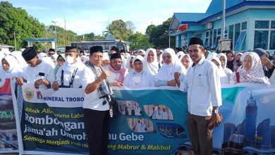 Photo of USTADZ THARIQ KASUBA DIDAULAT SEBAGAI AMIRUL UMROH PROGRAM UMROH PT.MINERAL TROBOS.